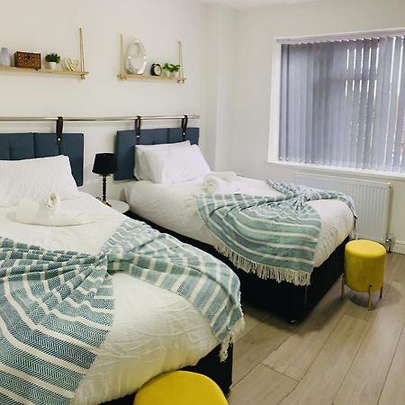 Modern & Cosy 2-Bed Apartment Near Nec, Airport & Jlr! 버밍엄 객실 사진